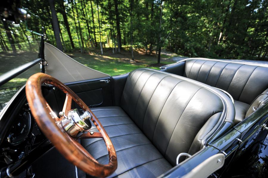 Интерьер Duesenberg A977/1373 Sport Phaeton by Fleetwood 1923 года  (фото 4 из 32)